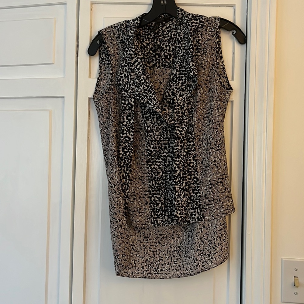 Bcbg print blouse with front tie size xxs